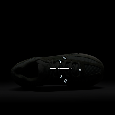 รองเท้าผู้ชาย Nike Zoom Vomero 5