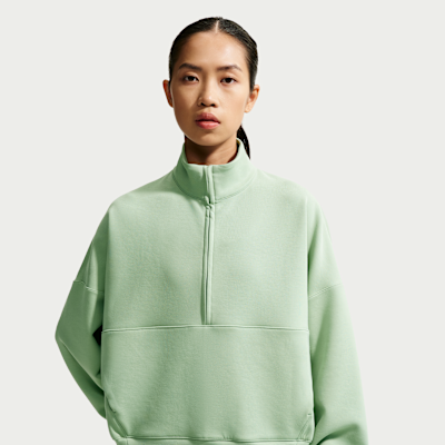 Nike 24.7 ImpossiblySoft เสื้อซิปสั้นโอเวอร์ไซส์ Dri-FIT ผู้หญิง