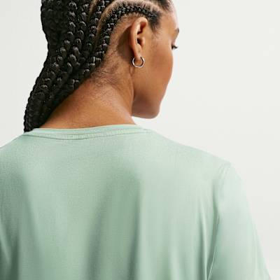 Nike One Classic Dri-FIT Kısa Kollu Kadın Üstü görsel 2