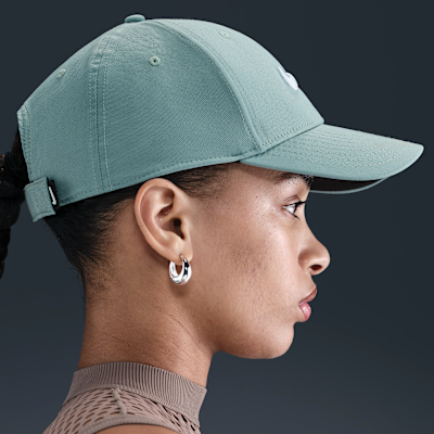 Nike Dri-FIT Club Structured Swoosh Cap