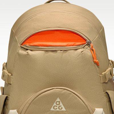 ナイキ ACG "DAYMAX" バックパック (25L)