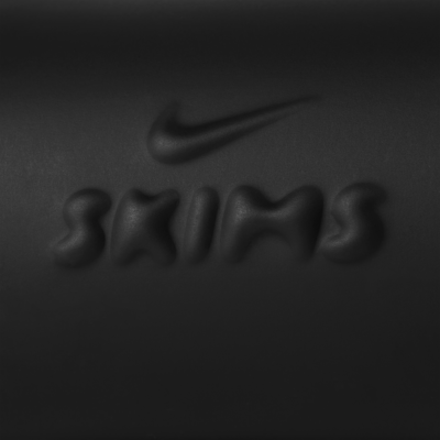 NikeSKIMS Kadın Sert Gözlük Kılıfı görsel 8