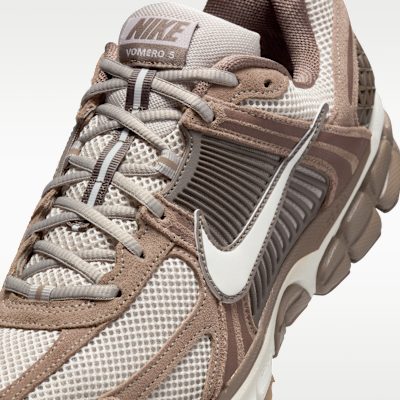 รองเท้าผู้ชาย Nike Zoom Vomero 5