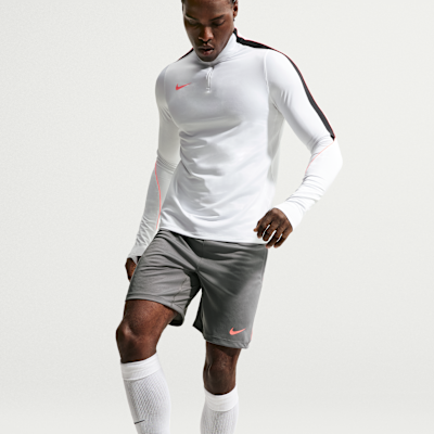 Nike Strike Dri-FIT Erkek Futbol Şortu görsel 4