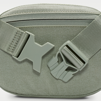 กระเป๋าพาดลำตัว Nike Aura (2 ล.)