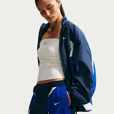 Nike Sportswear Bol Kesimli Normal Belli Kadın Antrenman Şortu görsel 4