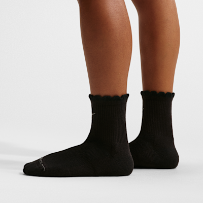 Nike Everyday Elevated Yuvarlatılmış Boğazlı Micro-Crew Çoraplar (2 Çift) görsel 3