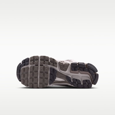 Nike Vomero 5 大童反光裝飾鞋款