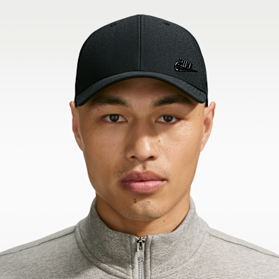 Мужские кепки Nike Dri-FIT Club Structured Metal Logo