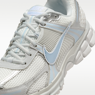 Nike Zoom Vomero 5 Women's Shoes with Reflective Design Accents