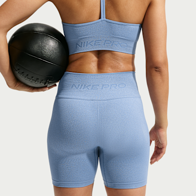 Nike Pro Seamless Dri-FIT Yüksek Belli 13 cm Kadın Bisiklet Şortu görsel 3
