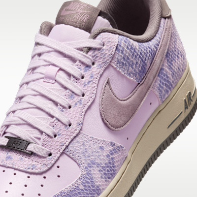 ナイキ エア フォース 1 '07 LV8 メンズシューズ