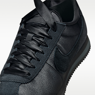 รองเท้าผู้หญิง Nike Cortez Textile