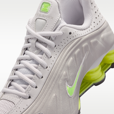 나이키 샥스 R4 주니어 신발