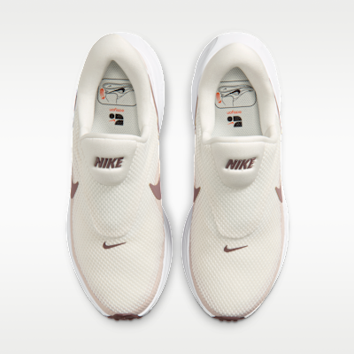 Nike Revolution 8 EasyOn Kadın Yol Koşu Ayakkabısı görsel 4