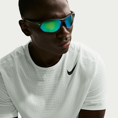 Nike AeroSwift Dri-FIT ADV Kısa Kollu Erkek Koşu Üstü görsel 3
