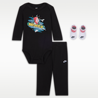 Conjunto de regalo de 3 piezas Boxy Holiday para bebé (0 a 9 meses) Nike 