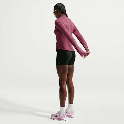 Nike Swift Dri-FIT UV Çeyrek Fermuarlı Kadın Koşu Üstü görsel 5