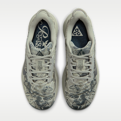 Nike ACG Pegasus Trail Arazi Tipi Kadın Koşu Ayakkabısı görsel 4