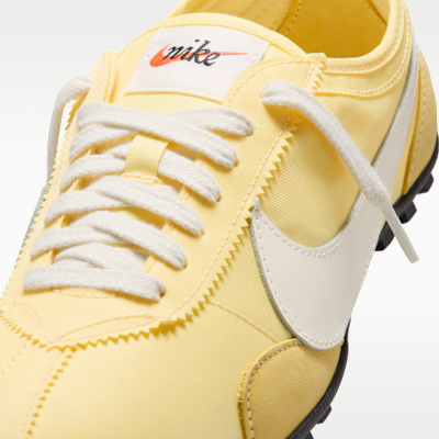 Nike Moon Shoe OG Kadın Ayakkabısı görsel 7