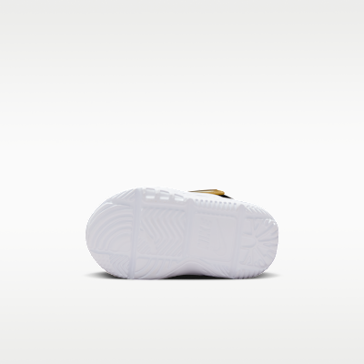 Nike Team Hustle D 12 嬰幼兒鞋款