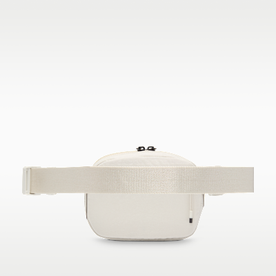 กระเป๋าพาดลำตัว Nike Aura (2 ล.)