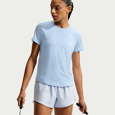 Nike One Classic Dri-FIT Kısa Kollu Kadın Üstü görsel 3
