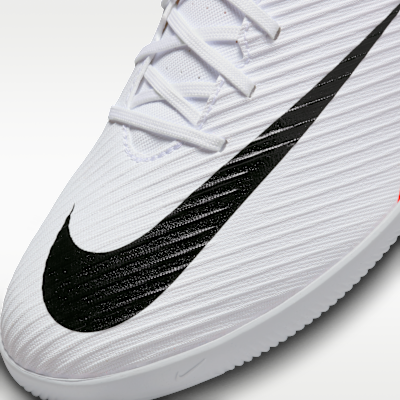 Nike Mercurial Vapor 15 Club Indoor/Court Low-Top Soccer Shoes