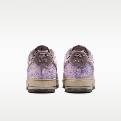 ナイキ エア フォース 1 '07 LV8 メンズシューズ