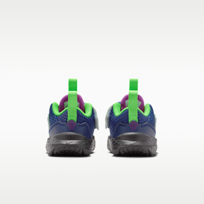 Tenis para bebé e infantil Nike Team Hustle D 12