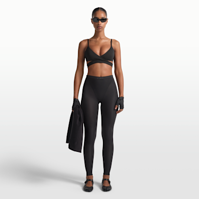 NikeSKIMS Weightless Layers Women's High-Waisted V-Panel Leggings