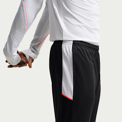 Nike Academy Dri-FIT Erkek Futbol Eşofman Altı görsel 3