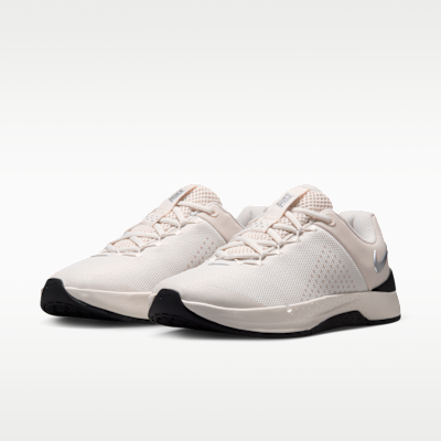 Nike MC Trainer 4 Kadın Antrenman Ayakkabısı görsel 5