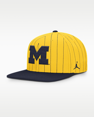 Мужские  Michigan Primetime Pin Stripe 2-Tone Jordan Brand Dri-FIT College Adjustable Hat