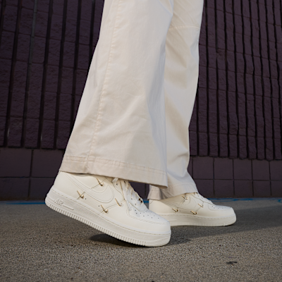 나이키 에어 포스 1 '07 LX 여성 신발