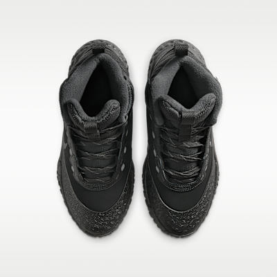 Nike Terrascout Big Kids' Boots with Reflective Accents