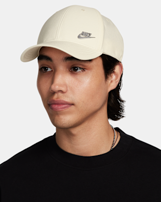 Женская кепка Nike Dri-FIT Club Structured Metal Logo Cap