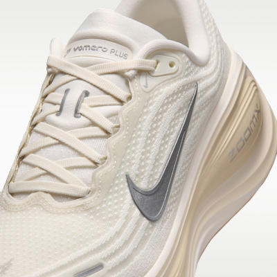Nike Vomero Plus Erkek Yol Koşu Ayakkabısı görsel 7
