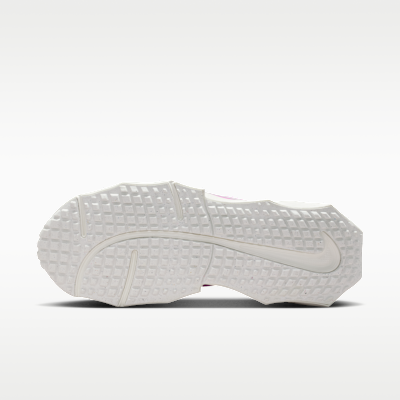 Nike Aura Edge Women's Shoes