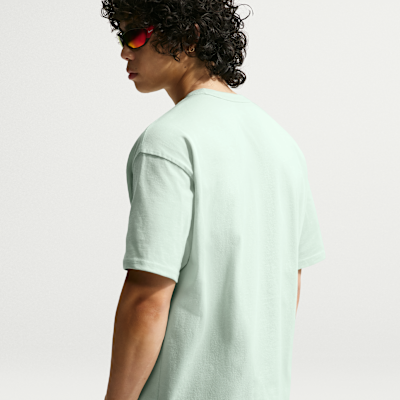 Nike Sportswear Premium Essentials Erkek Tişörtü görsel 2