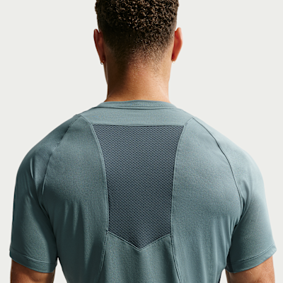 Nike Pro Training Dri-FIT ADV Kısa Kollu Erkek Üstü görsel 2