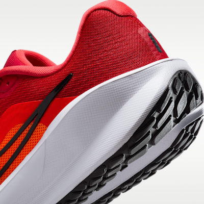 Tenis de correr en pavimento para hombre Nike Downshifter 13