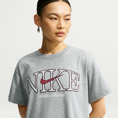 Nike Sportswear Classic Bol Kadın Tişörtü