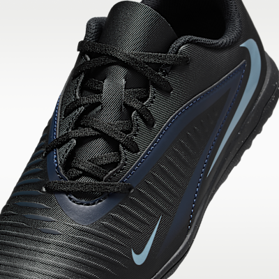 Nike Jr. Phantom 6 Low Club Older Kids' Turf Football Shoes