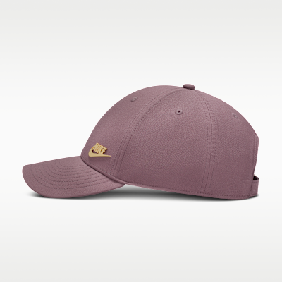 Gorra con logotipo de metal y estructura Nike Dri-FIT Club