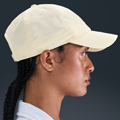 Nike Dri-FIT Club Unstructured Metal Swoosh Cap