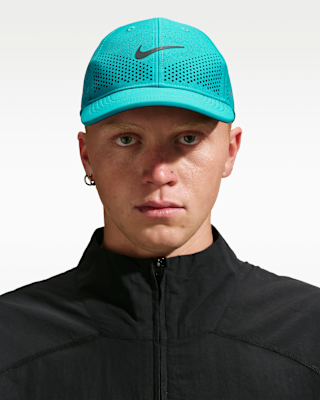 Женская кепка Nike Dri-FIT ADV Club Structured Swoosh Cap