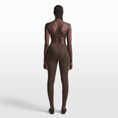 NikeSKIMS Matte Contour Cami-bh til kvinder