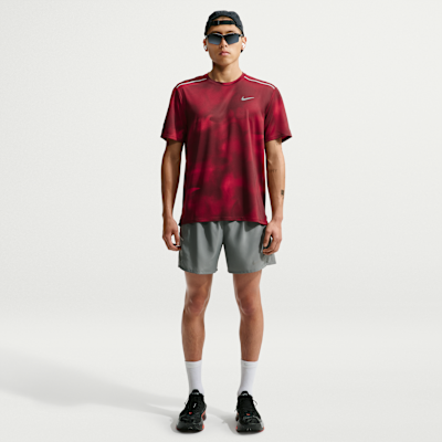 Nike Miler Dri-FIT Kısa Kollu Erkek Koşu Üstü görsel 4
