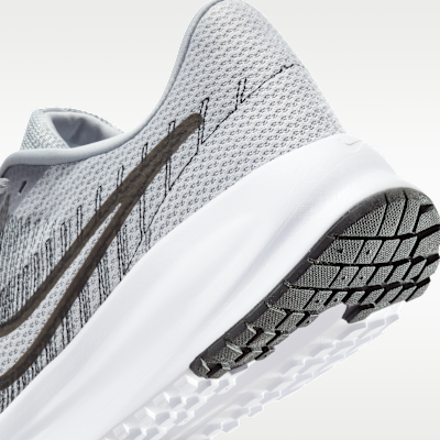 Nike Run Defy hardloopschoenen voor heren (straat)
